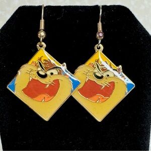 Taz Tasmanian Devil Enamel Earrings Warner Bros Looney Tunes Cartoon 1993